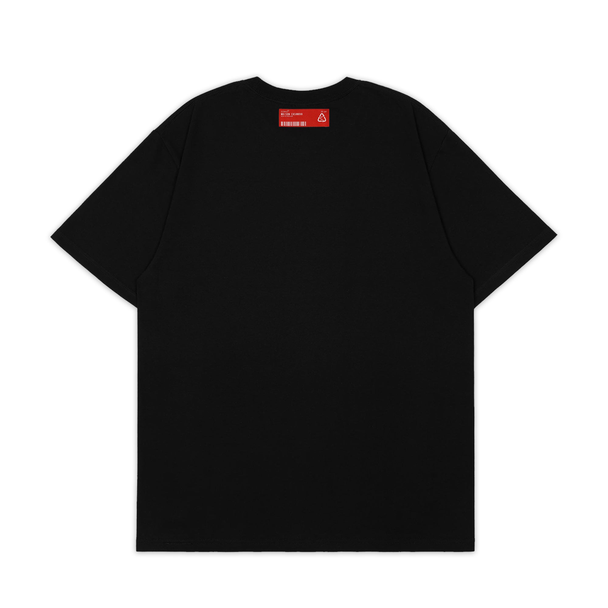 メゾンカサノバ 黒のグラフィックTシャツ。フロントに架空の新聞「The NEW WAVE Times」とモッシュする群衆のモノクロ写真プリント。裾に赤いブランドラベル付き。