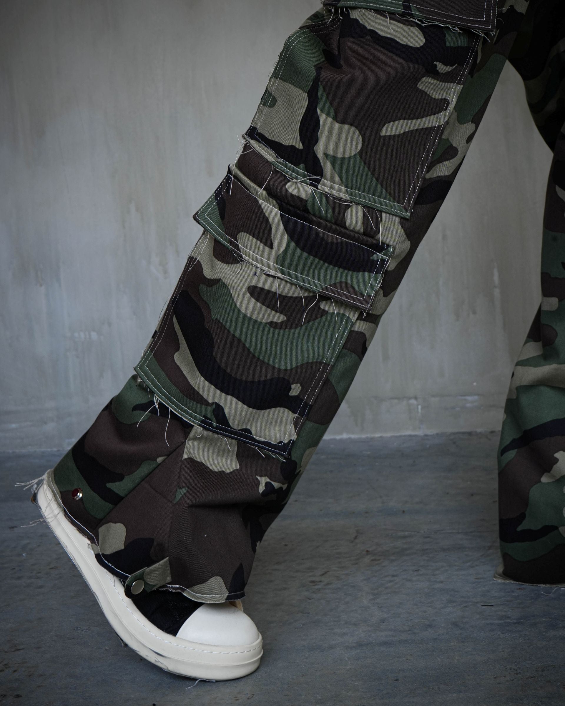 DIABLO Camo Cargo Pants